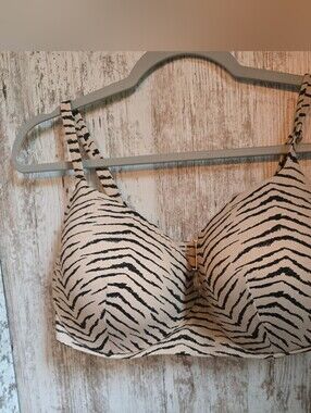 New Shade & Shore bikini top size 38 DD